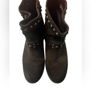 EUC Kelsi Dagger Genuine leather suede Brown Studded Ankle Boots Size 9